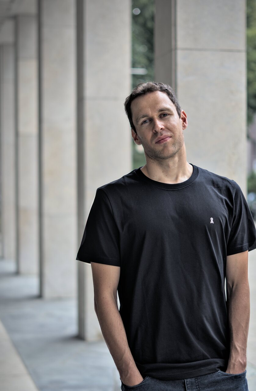 Nahbares Dating-Profilbild mit sympathischer Wirkung